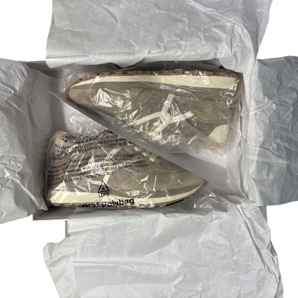 NWT Veronica Beard Valentina3 Shearling Lined Sneakers Cobblestone Suede Size 9 - Picture 8 of 9